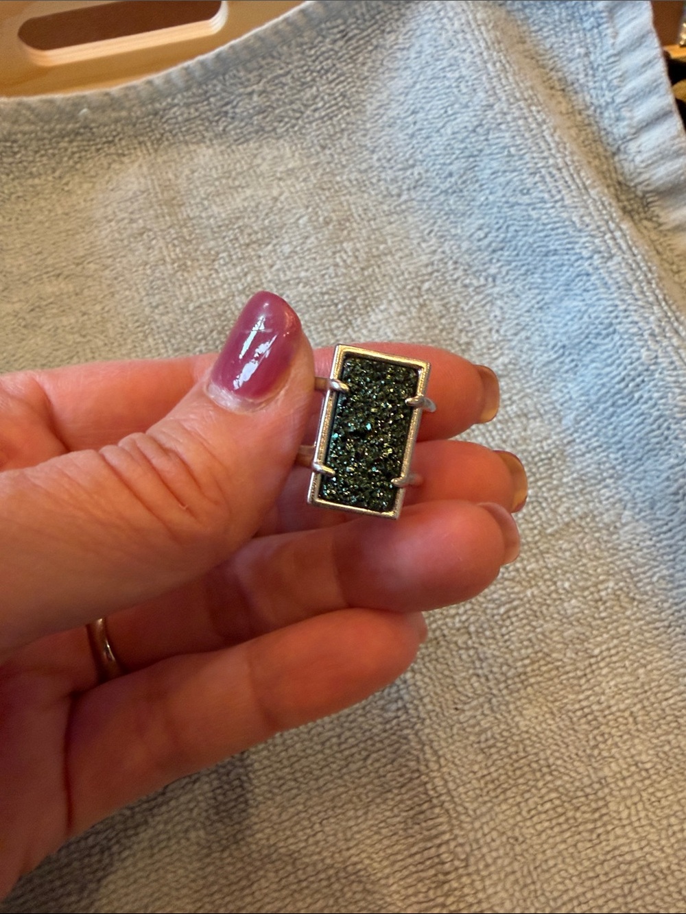 Kendra Scott Rectangular Green Druzy Ring in Silver Tone-adjustable size